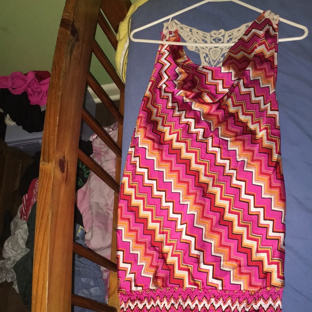 Chevron pink drop too lace back